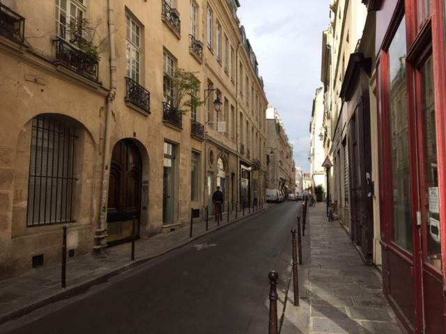 Unique Loft In Le Marais Appartement Parijs